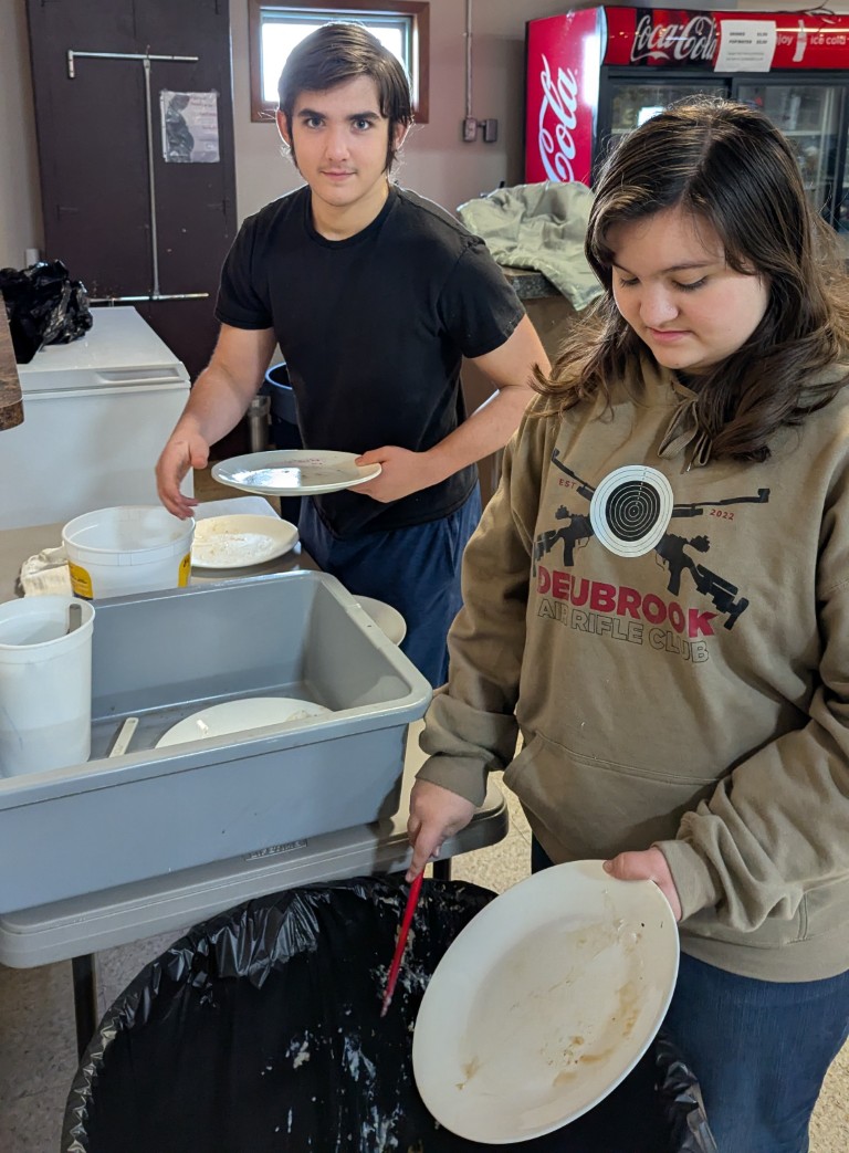 Cleaning dishes
